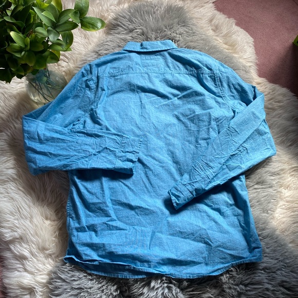 Hollister Stretch Button Down Shirt - Picture 9 of 10